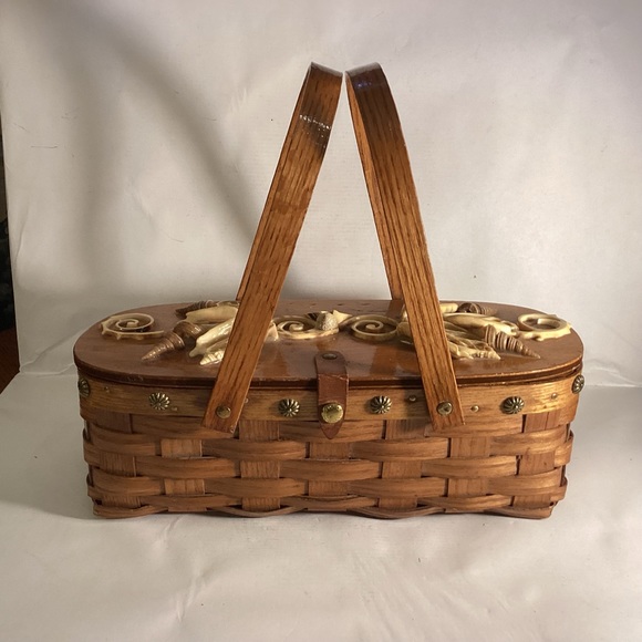 Vintage splint basket purse with seashells - Picture 13 of 13